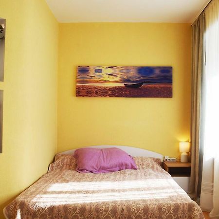 Owl Home Odessa Cozy Spacious Apartment In A Quiet Center Between Deribasovskaya And Privoz Exterior photo